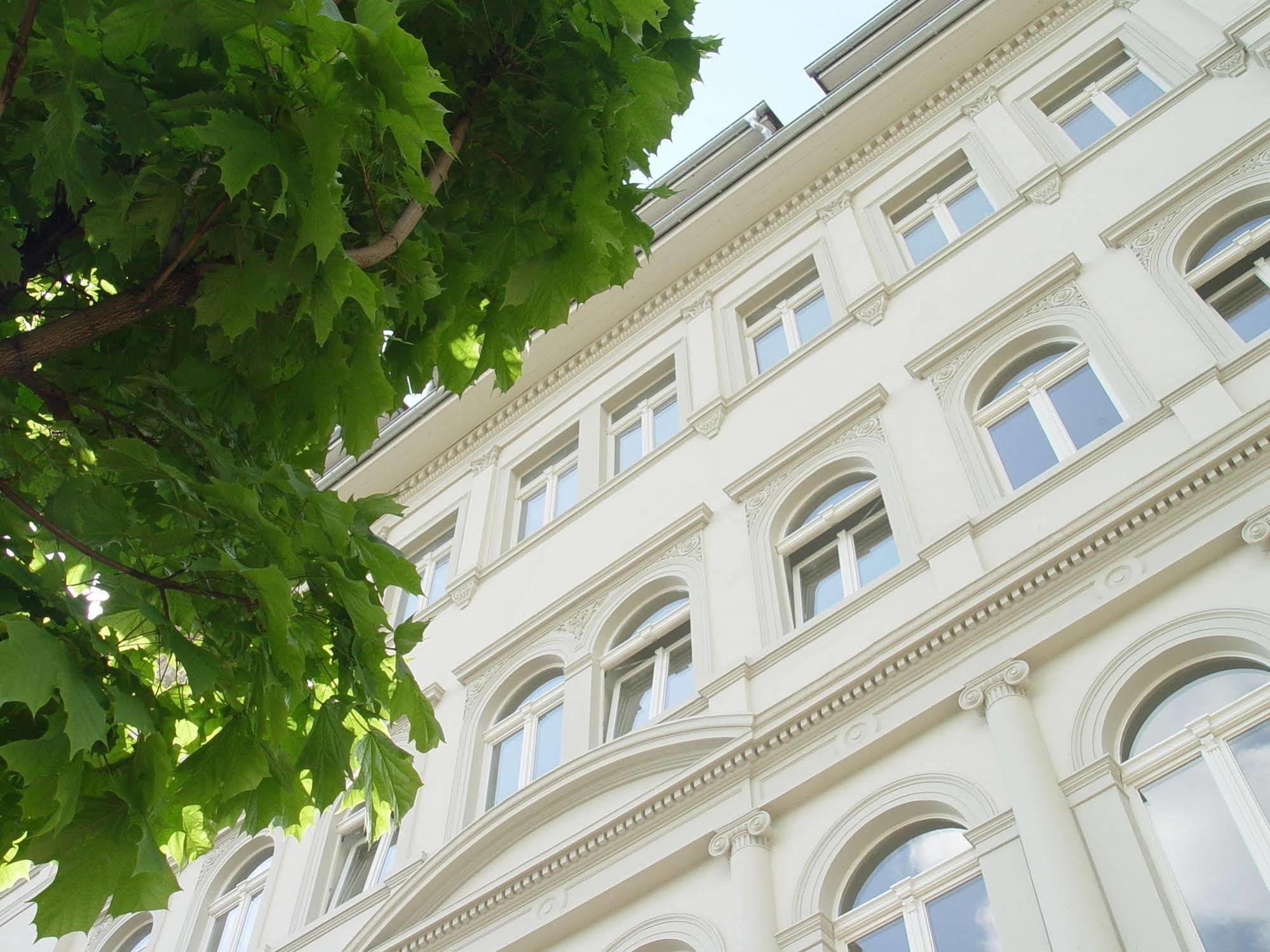 Aparthotel Am Zwinger Dresden Exterior photo